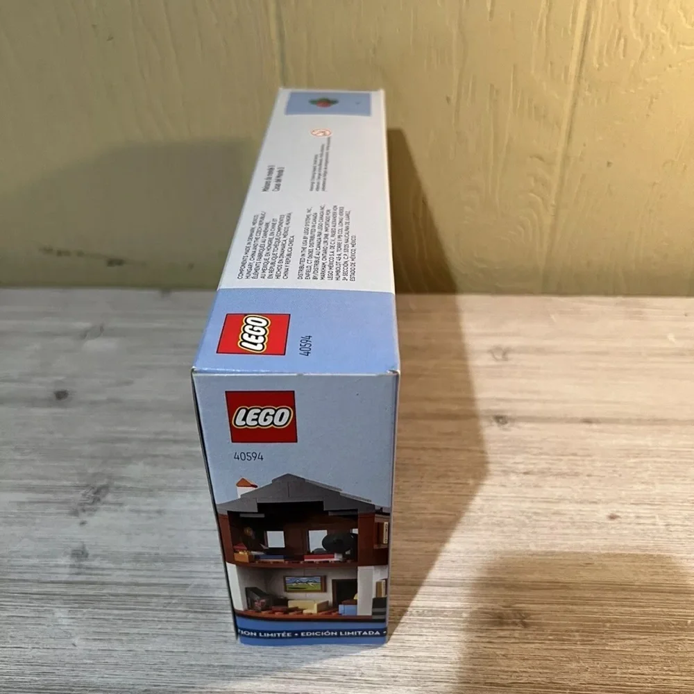 NIB - LEGO -  Houses of the World - Limited Edition - GWP